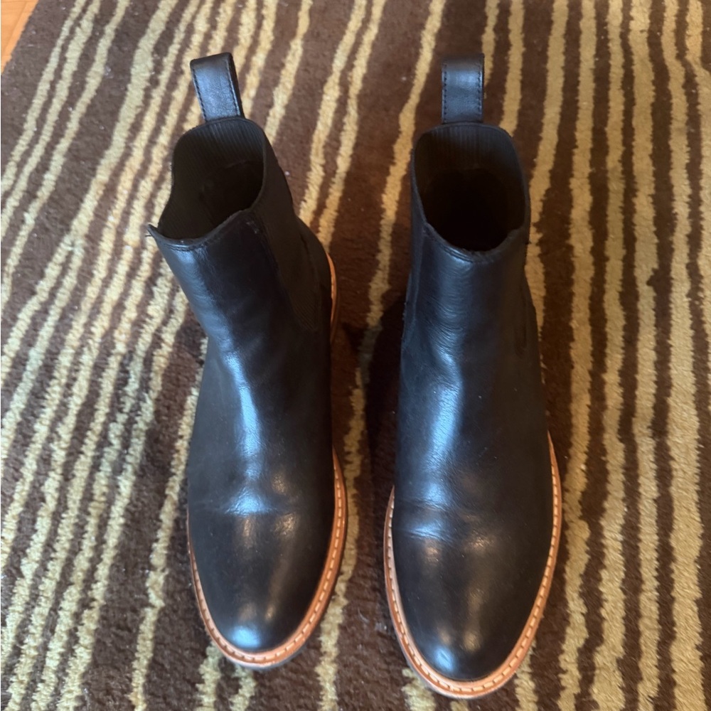 Nisolo Black Leather Ankle Boots
